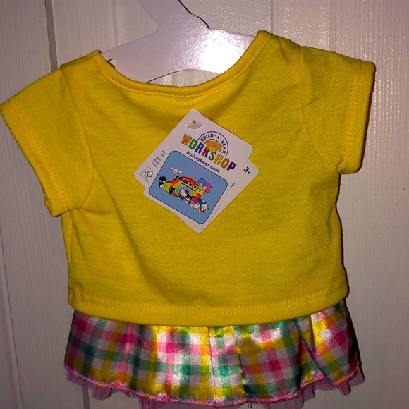 Bnwt Hello Kitty build a bear spring time outfit, shirt and skirt - Picture 2 of 2
